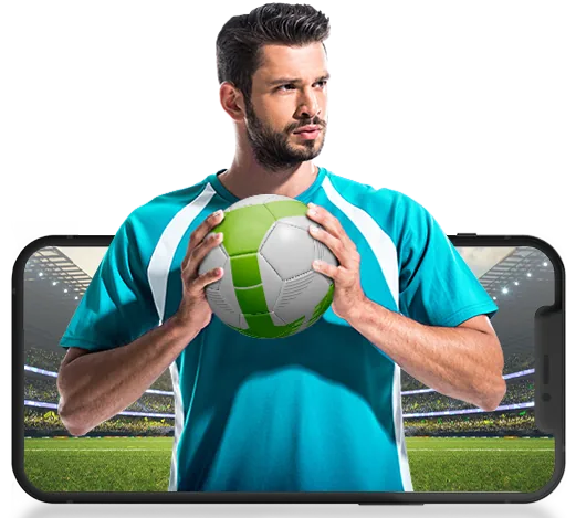 Futbolista sostiene un balón que sale de la pantalla de un teléfono con un estadio de fondo